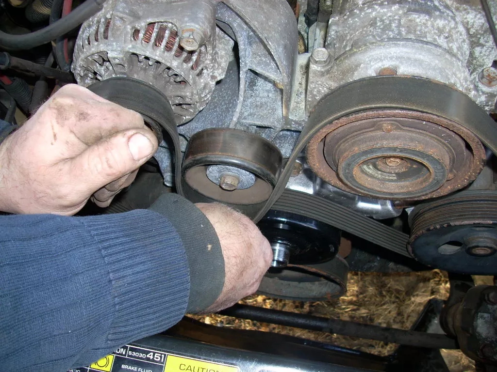 HOW TO REPLACE A FAN BELT: TIPS AND TRICKS - HEIYI