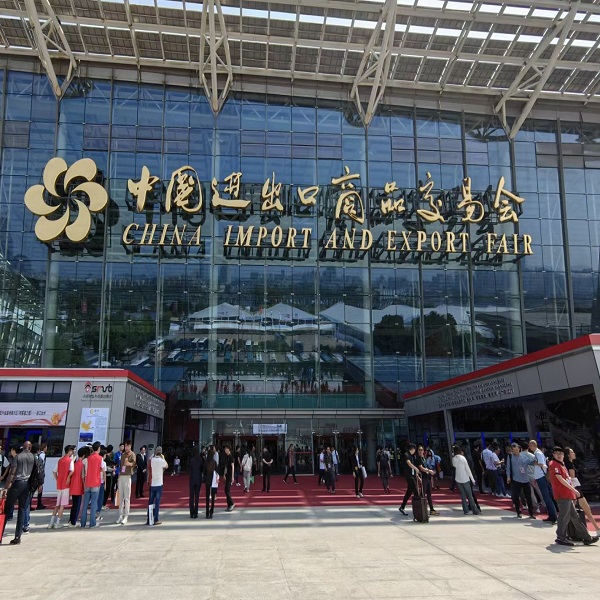 The Canton Fair:Heiyi Rubber Company has received a large number of customers