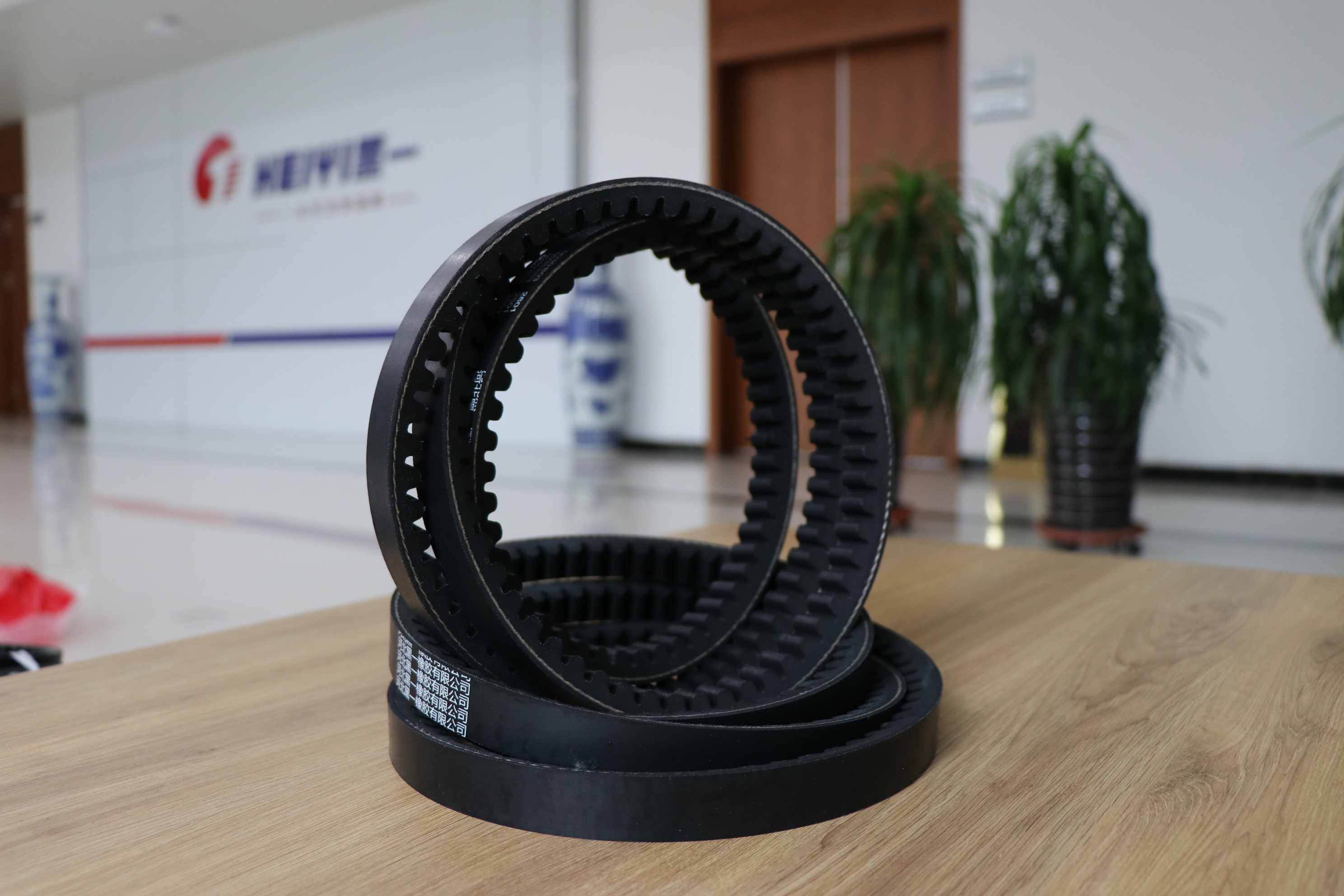 4HB2095 Cogged Rubber V Belt for Lovol Rice Harvester Main Working Part 