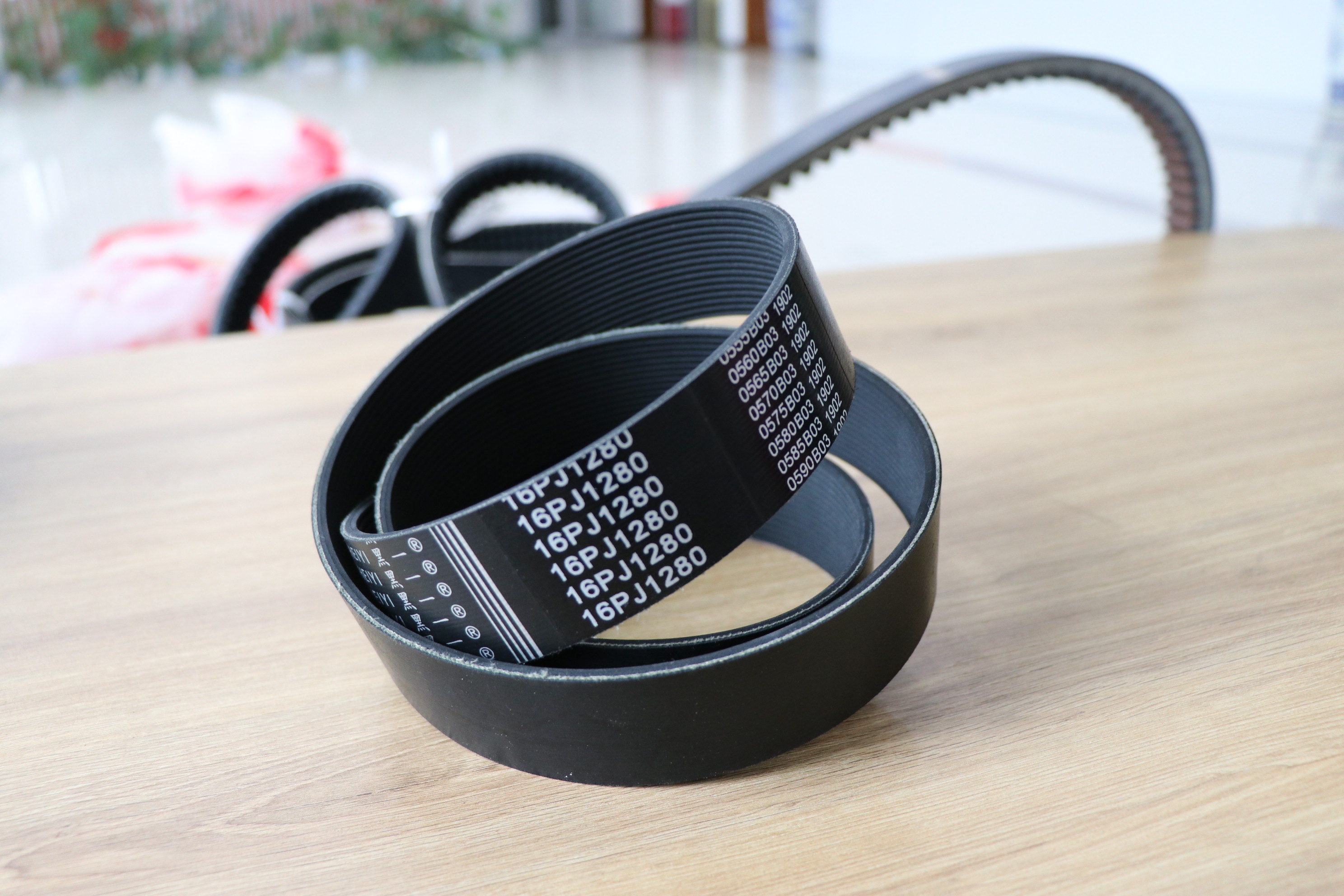 30cm v-ribbed drive belt/v ribbed belt